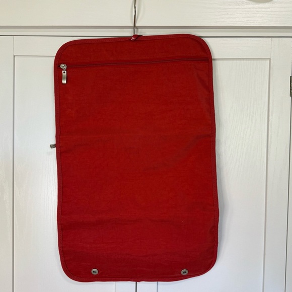 NWOT Baggallini Red Hanging Travel Organizer Toiletry Makeup Bag Foldable Nylon - Picture 3 of 6